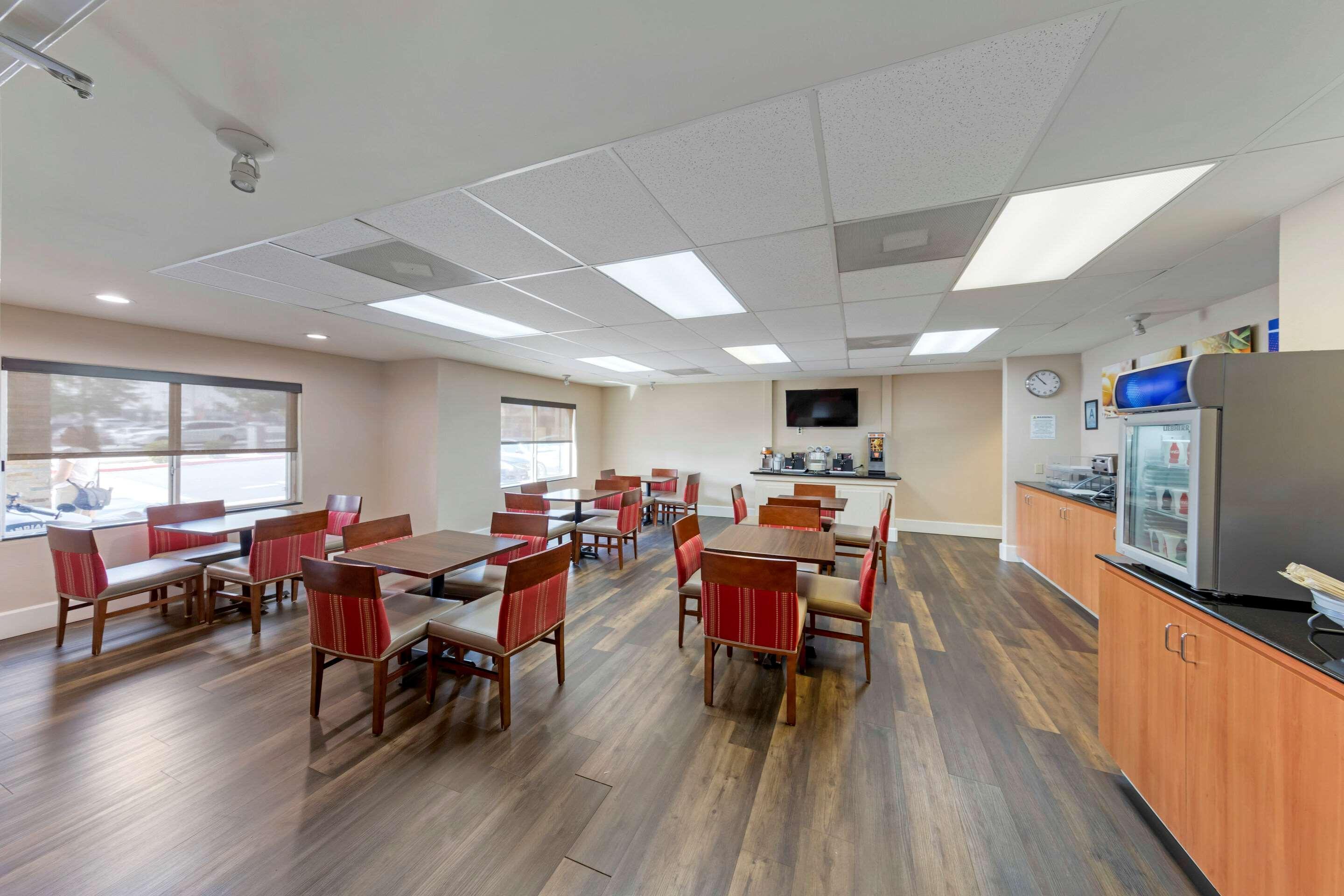 Comfort Suites Victorville-Hesperia Eksteriør bilde