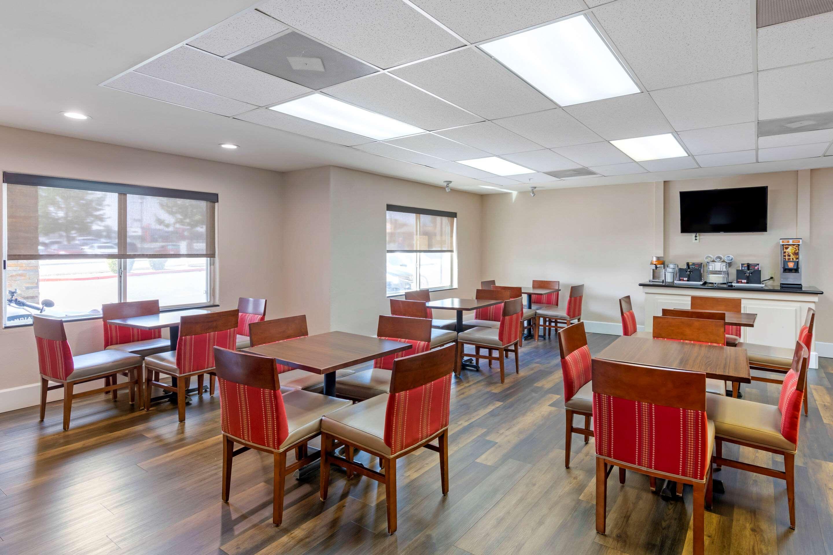 Comfort Suites Victorville-Hesperia Eksteriør bilde