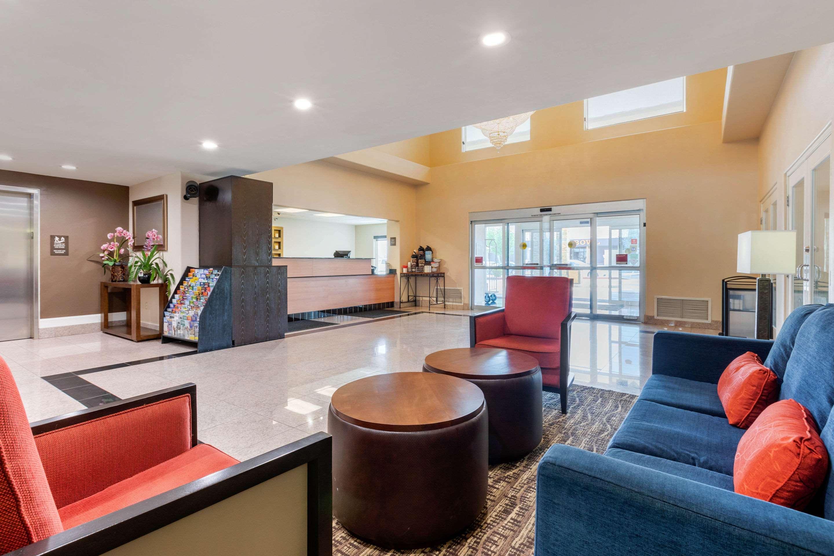 Comfort Suites Victorville-Hesperia Eksteriør bilde